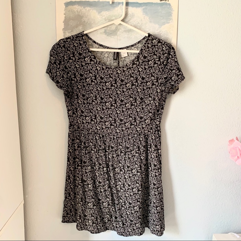 H&M Black & White Floral T-Shirt A-Line Dress